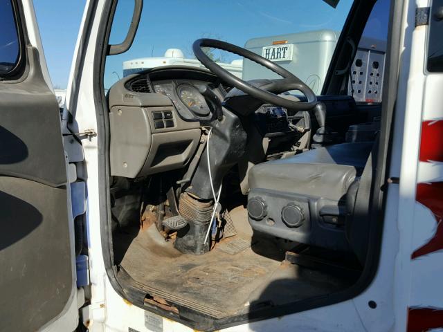 JNAMB33H93AH70040 - 2003 NISSAN DIESEL UD2000 WHITE photo 5