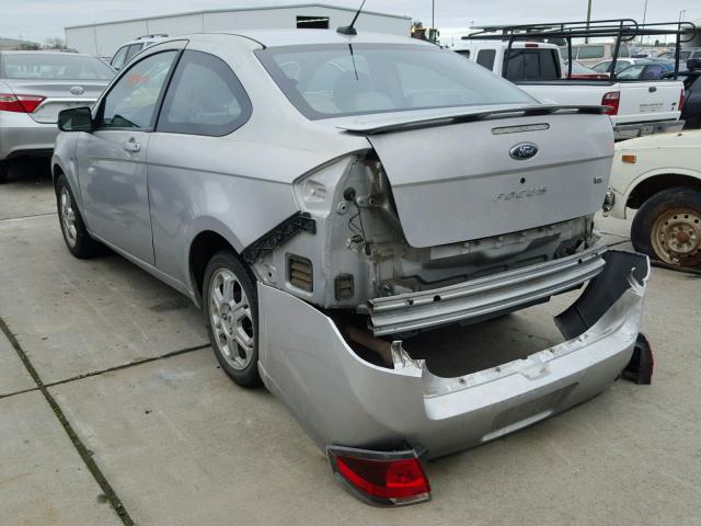 1FAHP32N09W211403 - 2009 FORD FOCUS SE SILVER photo 3