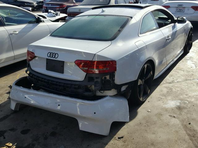 WAUCVAFRXCA007821 - 2012 AUDI S5 PREMIUM WHITE photo 4