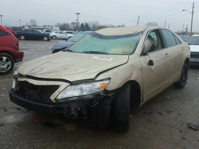 4T1BF3EK0BU745163 - 2011 TOYOTA CAMRY BASE GOLD photo 2