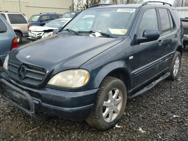 4JGAB72E6YA165505 - 2000 MERCEDES-BENZ ML 430 蓝色 照片 2
