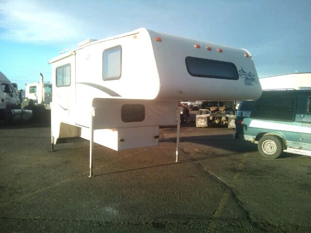 EC9500100010 - 2001 EAGL CAP CAMPER WHITE photo 1