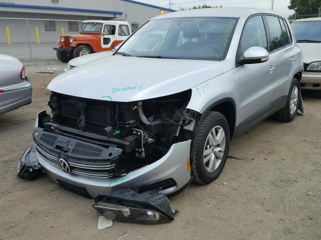 WVGAV7AX3DW542802 - 2013 VOLKSWAGEN TIGUAN S SILVER photo 2