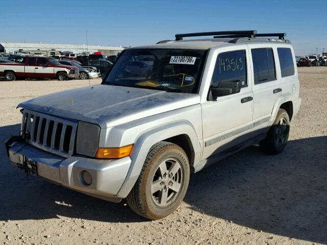 1J8HH48N66C253665 - 2006 JEEP COMMANDER GRAY photo 2