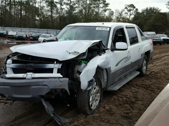 3GNEC13T02G165562 - 2002 CHEVROLET AVALANCHE WHITE photo 2