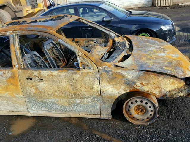 1FAFP34N95W125571 - 2005 FORD FOCUS ZX4 BURN photo 9