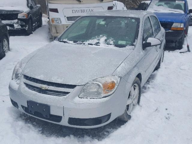 1G1AL52FX57520241 - 2005 CHEVROLET COBALT LS SILVER photo 2