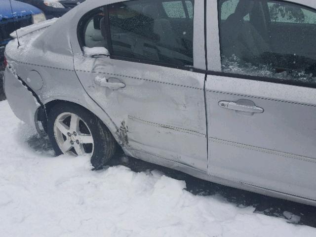 1G1AL52FX57520241 - 2005 CHEVROLET COBALT LS SILVER photo 9