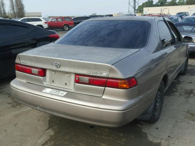 4T1BG28KXXU915586 - 1999 TOYOTA CAMRY CE TAN photo 4