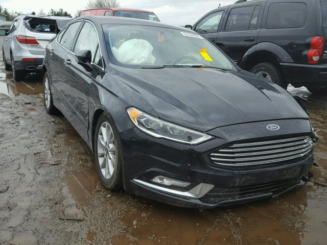 3FA6P0HD5HR395579 - 2017 FORD FUSION SE BLACK photo 1