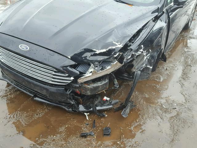 3FA6P0HD5HR395579 - 2017 FORD FUSION SE BLACK photo 9