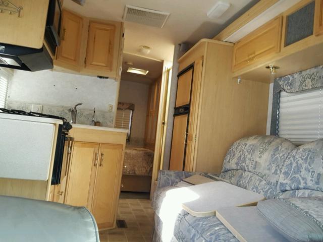 1FDXE45S75HA59133 - 2005 WNBG MOTORHOME WHITE photo 6