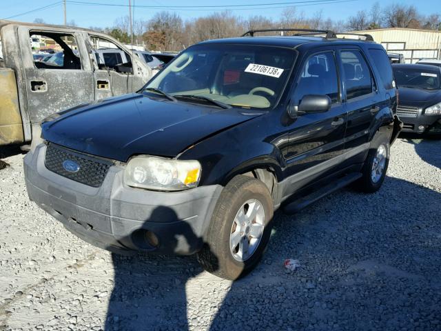 1FMYU03105KA88227 - 2005 FORD ESCAPE XLT BLACK photo 2