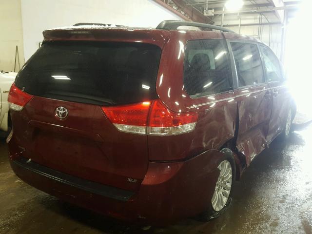 5TDYK3DCXDS331318 - 2013 TOYOTA SIENNA XLE RED photo 4