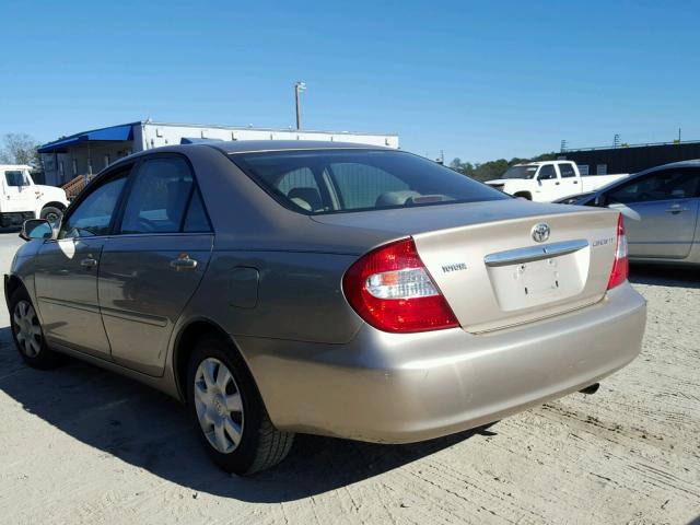 4T1BE32K43U142774 - 2003 TOYOTA CAMRY LE GOLD photo 3