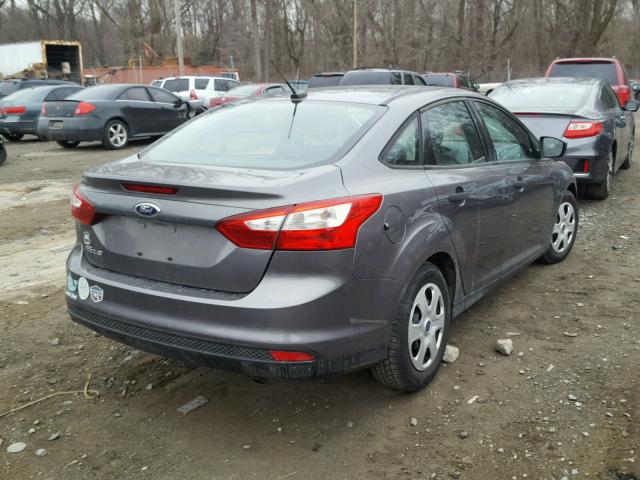 1FAHP3E23CL360690 - 2012 FORD FOCUS S SILVER photo 4