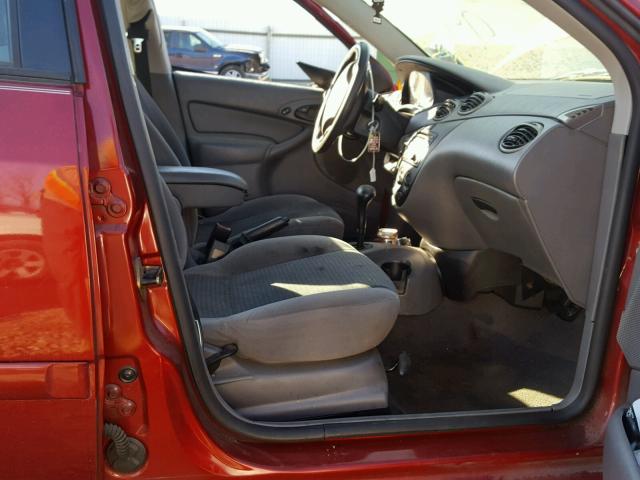 1FAFP34P33W249995 - 2003 FORD FOCUS SE RED photo 5