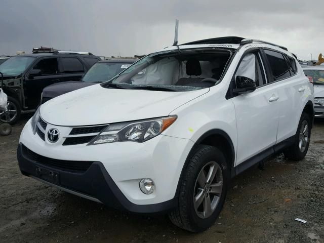 2T3WFREV2FW136121 - 2015 TOYOTA RAV4 XLE WHITE photo 2