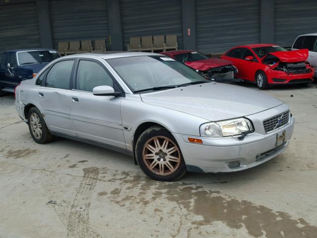 YV1TS592X51403360 - 2005 VOLVO S80 2.5T GRAY photo 1