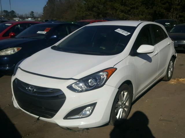 KMHD35LE9DU125781 - 2013 HYUNDAI ELANTRA GT WHITE photo 2