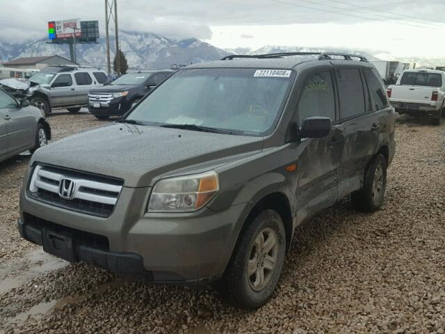 2HKYF18157H510703 - 2007 HONDA PILOT LX GREEN photo 2