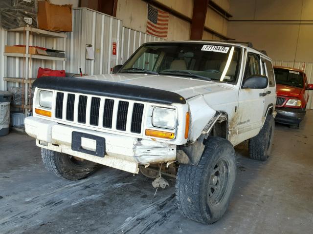 1J4FF58S61L510181 - 2001 JEEP CHEROKEE C WHITE photo 2