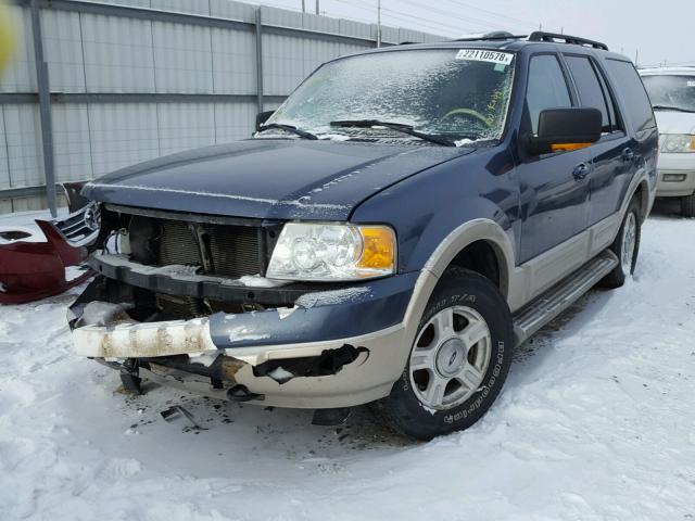 1FMFU18555LA42590 - 2005 FORD EXPEDITION BLUE photo 2