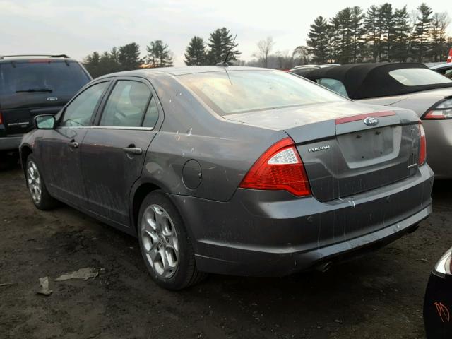 3FAHP0HG6BR272240 - 2011 FORD FUSION SE GRAY photo 3