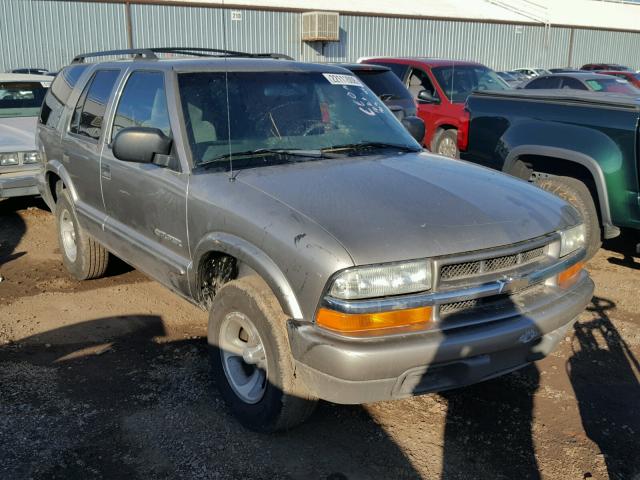 1GNCS13W62K196442 - 2002 CHEVROLET BLAZER GOLD photo 1