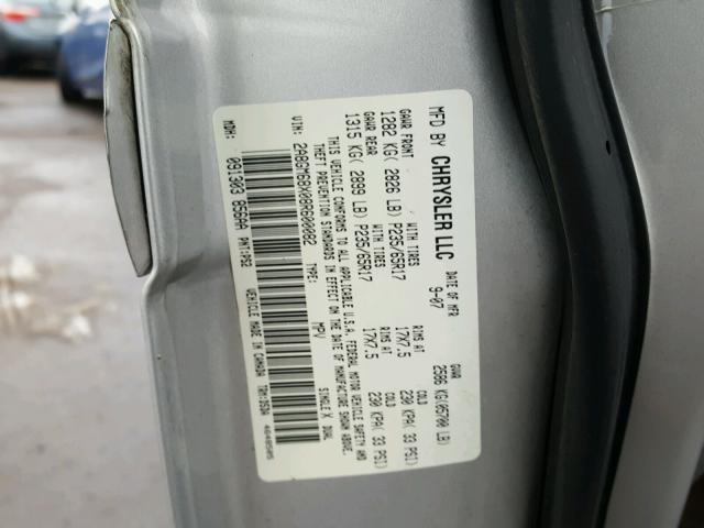 2A8GM68X08R600082 - 2008 CHRYSLER PACIFICA T SILVER photo 10