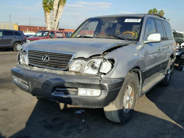 JTJHT00W813501536 - 2001 LEXUS LX 470 GRAY photo 2