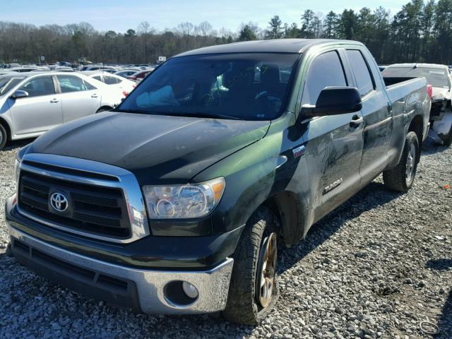 5TFRY5F14AX097855 - 2010 TOYOTA TUNDRA DOU GREEN photo 2