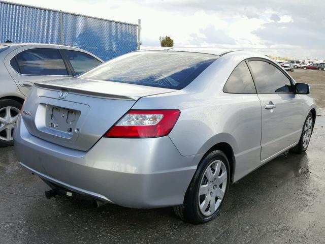 2HGFG12637H528605 - 2007 HONDA CIVIC LX SILVER photo 4