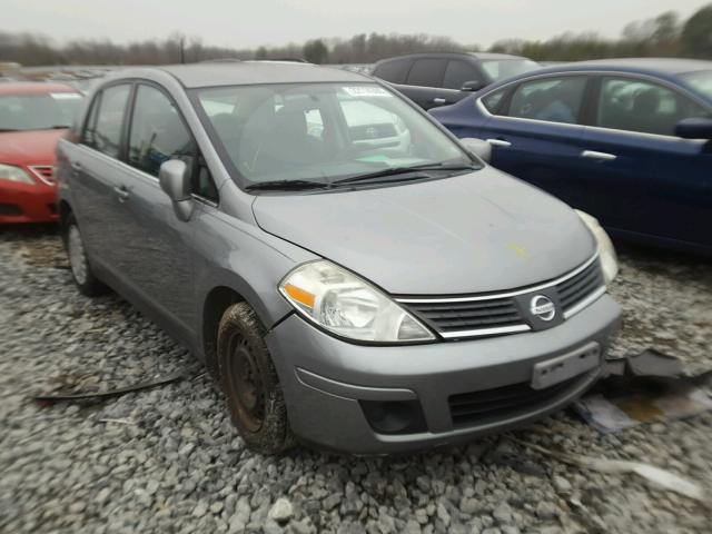 3N1BC11E48L445620 - 2008 NISSAN VERSA S GRAY photo 1