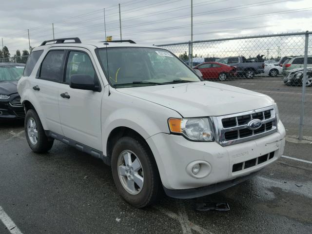 1FMCU0D70CKB78939 - 2012 FORD ESCAPE XLT WHITE photo 1