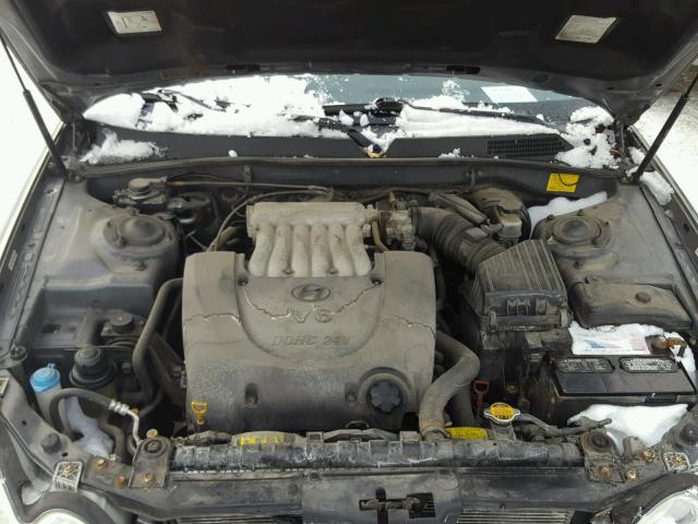 KMHWF35H04A947592 - 2004 HYUNDAI SONATA GLS GRAY photo 7