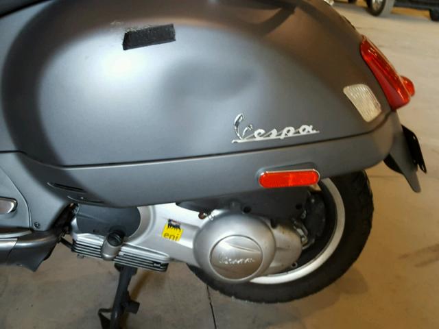 ZAPM459L6C5702751 - 2012 VESPA GTS 300 SU GRAY photo 7