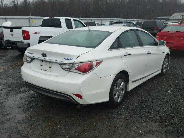 KMHEC4A4XBA006306 - 2011 HYUNDAI SONATA HYB WHITE photo 4