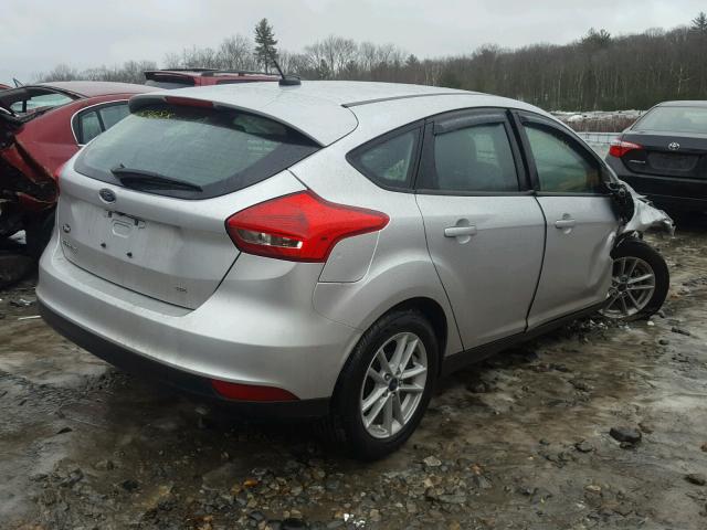 1FADP3K23HL311211 - 2017 FORD FOCUS SE SILVER photo 4