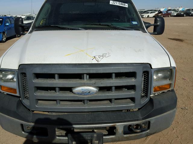 1FDWX345X5EC04291 - 2005 FORD F350 SRW S WHITE photo 7