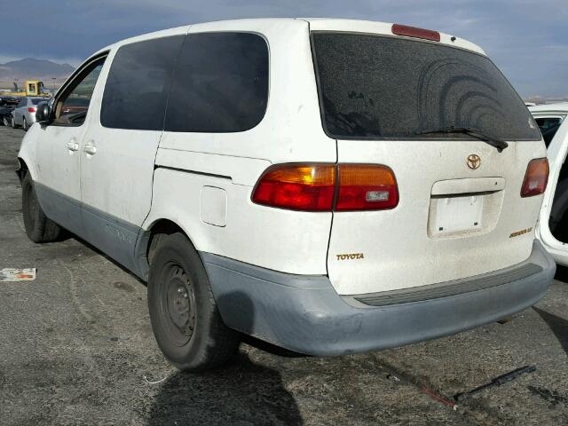 4T3ZF13C1WU026211 - 1998 TOYOTA SIENNA LE WHITE photo 3