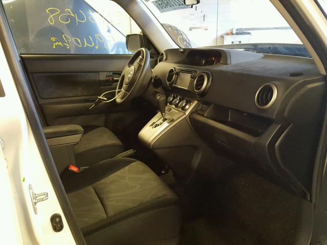JTLZE4FE5DJ041036 - 2013 TOYOTA SCION XB თეთრი ფოტო 5
