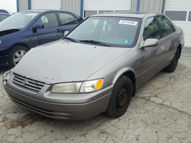 4T1BG22K1XU425529 - 1999 TOYOTA CAMRY CE SILVER photo 2