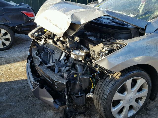 KMHDH4AE0CU463888 - 2012 HYUNDAI ELANTRA GL GRAY photo 9