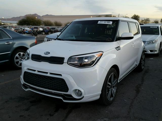 KNDJP3A51G7406396 - 2016 KIA SOUL + WHITE photo 2