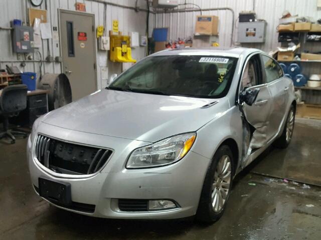 2G4GS5EK0C9208899 - 2012 BUICK REGAL PREM SILVER photo 2