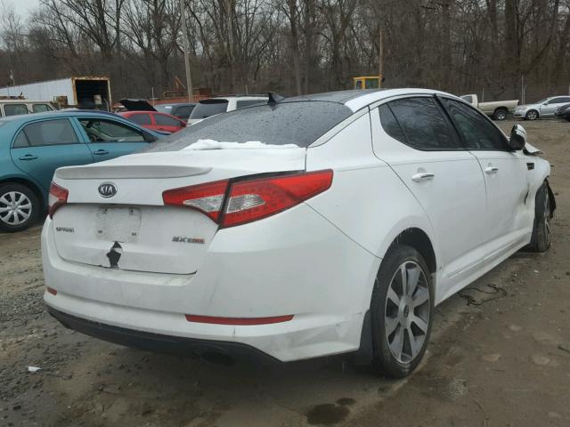 5XXGR4A6XCG021343 - 2012 KIA OPTIMA SX WHITE photo 4