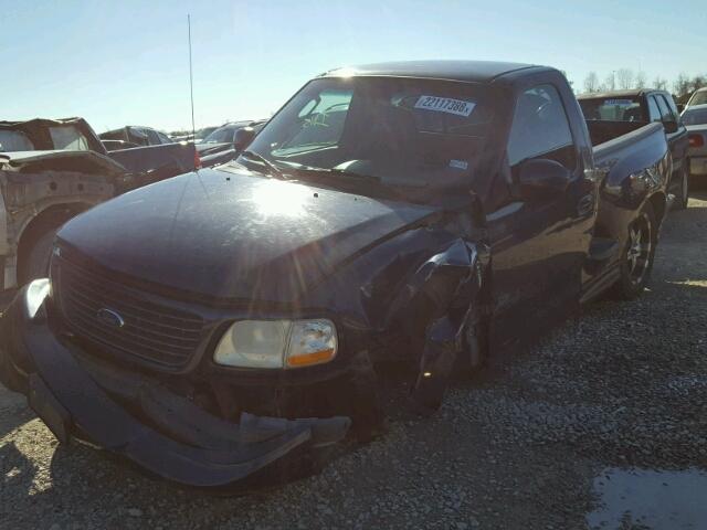 2FTZF07352CA86293 - 2002 FORD F150 SVT L BLUE photo 2