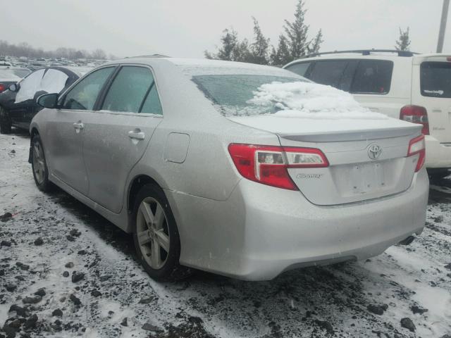 4T1BF1FK5EU326040 - 2014 TOYOTA CAMRY L SILVER photo 3