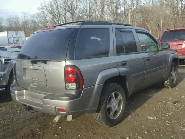 1GNDT13S272297371 - 2007 CHEVROLET TRAILBLAZE BEIGE photo 4